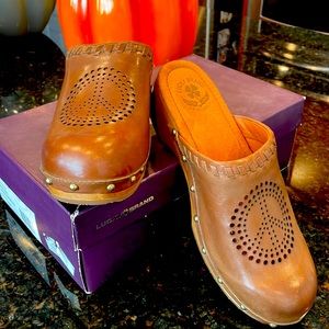 Lucky Brand leather clogs. New! Wood bottom